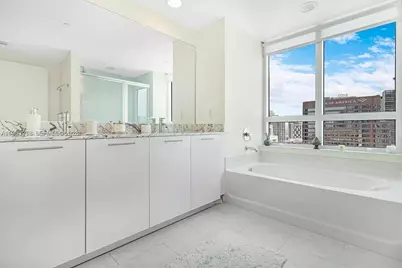 950 Brickell Bay Dr #3710, Miami, FL 33131 - Photo 27