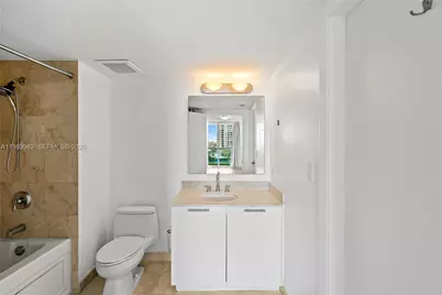 1800 N Bayshore Dr #1208, Miami, FL 33132 - Photo 25