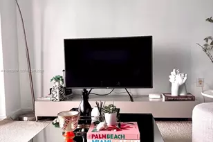 460 NE 28th St, Miami, FL 33137 - Photo 3