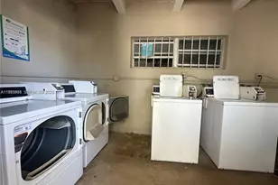 12890 NE 8th Ave, North Miami, FL 33161 - Photo 17