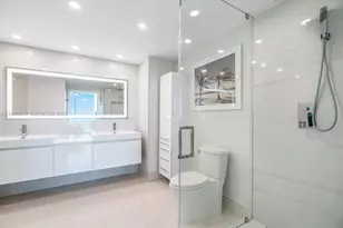 6799 Collins Ave, Miami Beach, FL 33141 - Photo 13