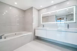 6799 Collins Ave, Miami Beach, FL 33141 - Photo 11