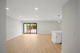 28015 SW 143rd Ct, Homestead, FL 33033 - Photo 9