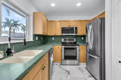 14848 SW 180th St, Miami, FL 33187 - Photo 13