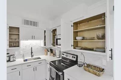3603 Townhouse Ct, West Palm Beach, FL 33407 - Photo 11