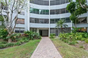 10852 N Kendall Dr, Miami, FL 33176 - Photo 3