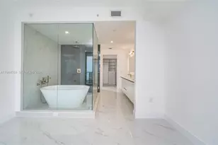 700 NE 24th St, Miami, FL 33137 - Photo 23