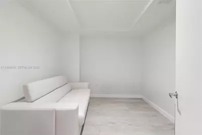 45 SW 9th St #1405, Miami, FL 33130 - Photo 19