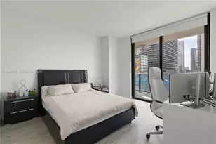 45 SW 9th St, Miami, FL 33130 - Photo 15
