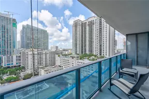 45 SW 9th St, Miami, FL 33130 - Photo 13