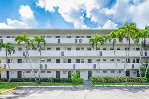 1680 NE 191st St, Miami, FL 33179 - Photo 3