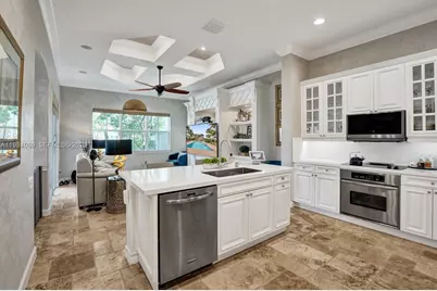 899 Spinnaker Dr W, Hollywood, FL 33019 - Photo 23