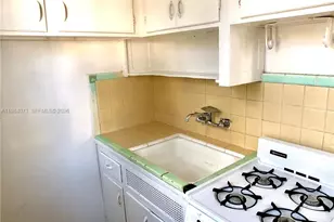 901 Collins Ave, Miami Beach, FL 33139 - Photo 9