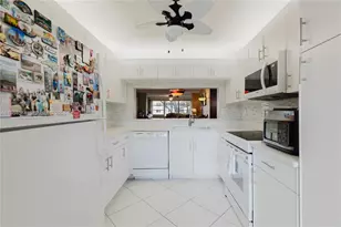 10834 W Clairmont Cir, Tamarac, FL 33321 - Photo 17