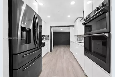 5721 SW 38 Ct #5721, Davie, FL 33314 - Photo 7