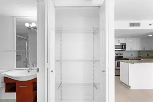 770 Claughton Island Dr, Miami, FL 33131 - Photo 17