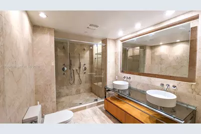 6000 Collins Ave #111, Miami Beach, FL 33140 - Photo 21