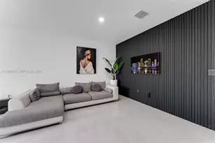 617 SW 11th St, Florida City, FL 33034 - Photo 5