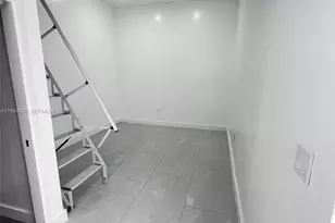 4021 NW 6th St, Miami, FL 33126 - Photo 7