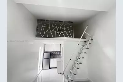 4021 NW 6th St, Miami, FL 33126 - Photo 9