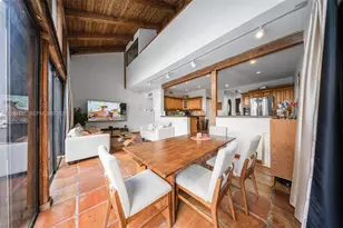 10141 Woodbury Ct, Pembroke Pines, FL 33026 - Photo 9