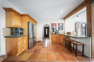 10141 Woodbury Ct, Pembroke Pines, FL 33026 - Photo 5