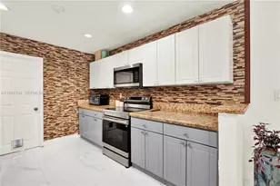 6400 SW 62nd Ct, South Miami, FL 33143 - Photo 11