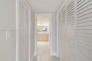 1 Grove Isle Dr, Miami, FL 33133 - Photo 21