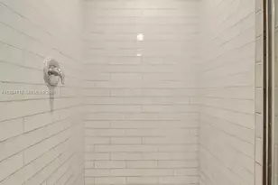 10 SW South River Dr, Miami, FL 33130 - Photo 23