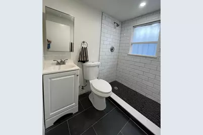 140 NW 13th St #148 1/2, Miami, FL 33136 - Photo 3