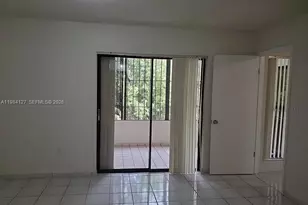 10885 NW 7th St, Miami, FL 33172 - Photo 11