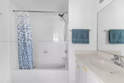 1621 Bay Rd #1202, Miami Beach, FL 33139 - Photo 19