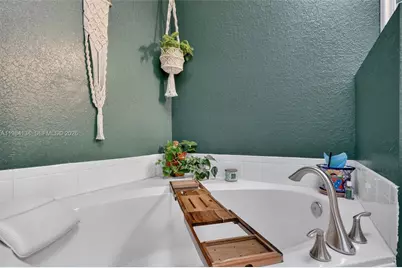 530 20th Pl SW, Vero Beach, FL 32962 - Photo 15