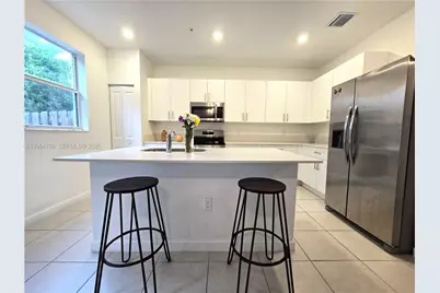 2761 NW 55th Way, Lauderhill, FL 33313 - Photo 9