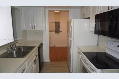 328 Riverdale Rd, Palm Springs, FL 33461 - Photo 15