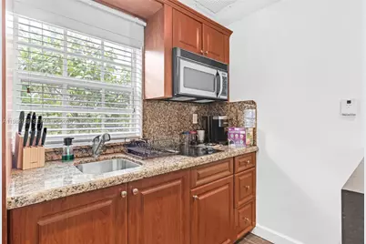265-B Palm Ave, Miami Beach, FL 33139 - Photo 7