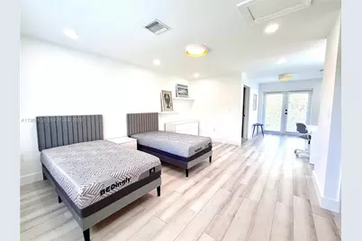 1345 SW 14th Ave, Miami, FL 33145 - Photo 43