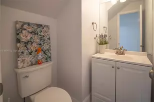 4844 Grapevine Wy, Davie, FL 33331 - Photo 5