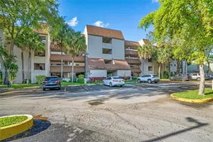 605 Ives Dairy Rd, Miami, FL 33179 - Photo 25