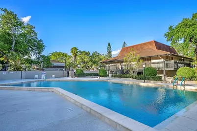 605 Ives Dairy Rd #305-7, Miami, FL 33179 - Photo 29