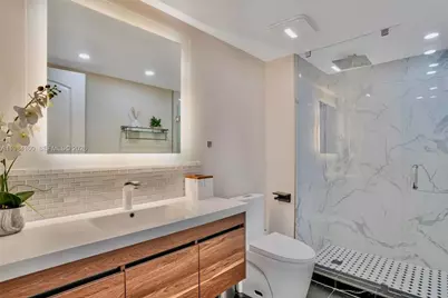 605 Ives Dairy Rd #305-7, Miami, FL 33179 - Photo 21