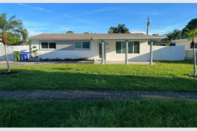 6900 SW 3rd St, Pembroke Pines, FL 33023 - Photo 1