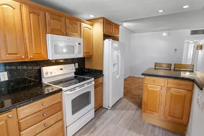 1340 NE 28th Ave #244, Pompano Beach, FL 33062 - Photo 11