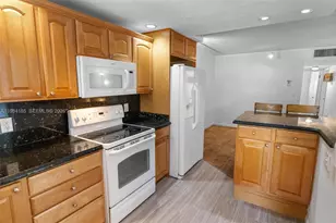 1340 NE 28th Ave, Pompano Beach, FL 33062 - Photo 11