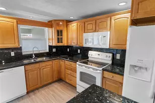 1340 NE 28th Ave, Pompano Beach, FL 33062 - Photo 3