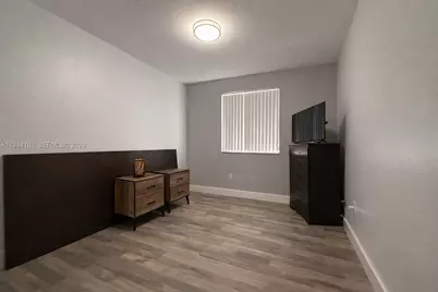 10909 NW 43rd Ln, Doral, FL 33178 - Photo 9