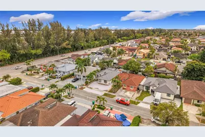 1163 NW 134th Pl, Miami, FL 33182 - Photo 3