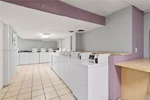 8870 Fontainebleau Blvd, Miami, FL 33172 - Photo 29