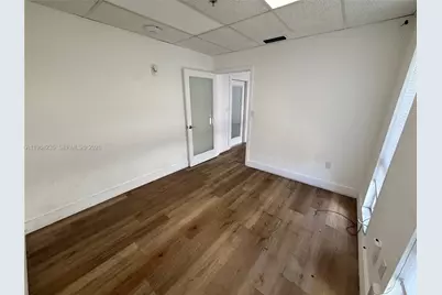 810 NE 125th St, North Miami, FL 33161 - Photo 3