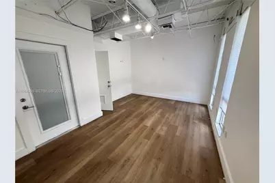 810 NE 125th St, North Miami, FL 33161 - Photo 1